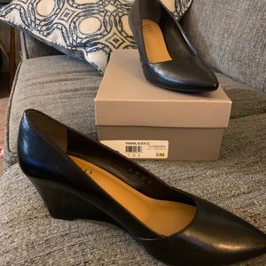 Ladies Black wedge shoes